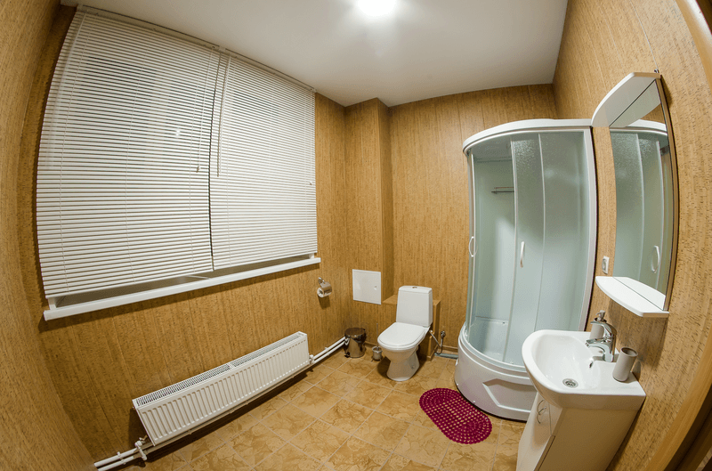 Interior of the 29 m² triple room